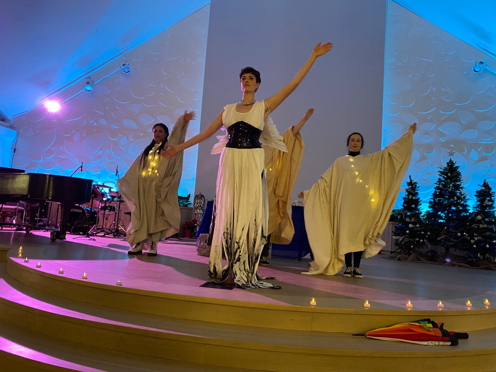 BVU Young Adults - Advent theatre IMG_5558
